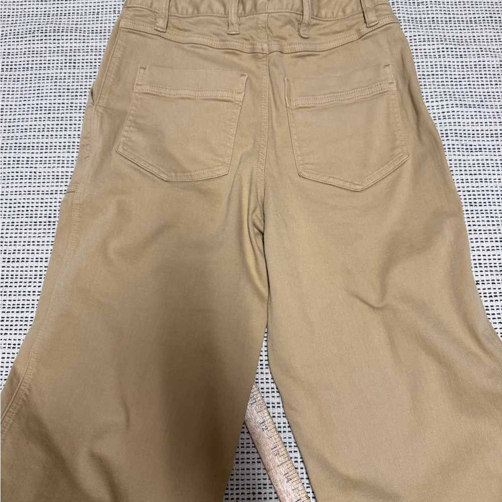 2 Tommy Bahama Woman’s White and Khaki Cotton Crop Ankle Pants - Picture 6 of 13